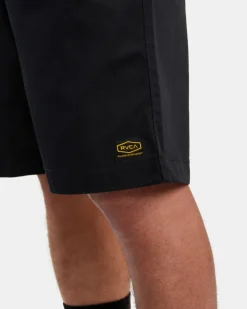 RVCA Shorts / Hybrids><noscript><img width=