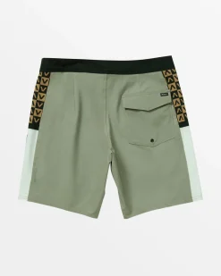RVCA Boardshorts / Trunks|18"-19" Outseam>APEX 2 BOARDSHORTS 18''