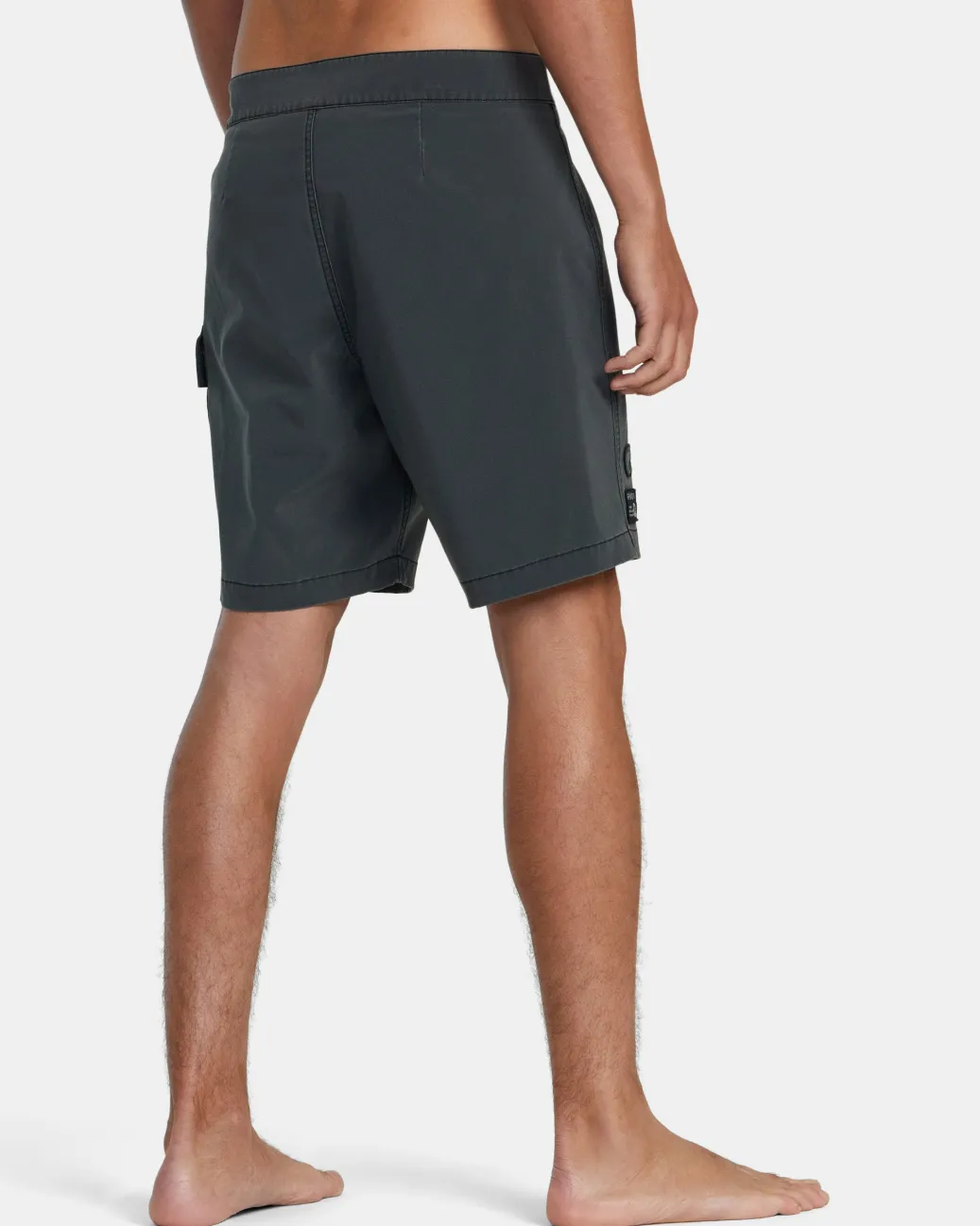 RVCA 18"-19" Outseam>BENJAMIN JEANJEAN SKULL BOARDSHORTS 18''