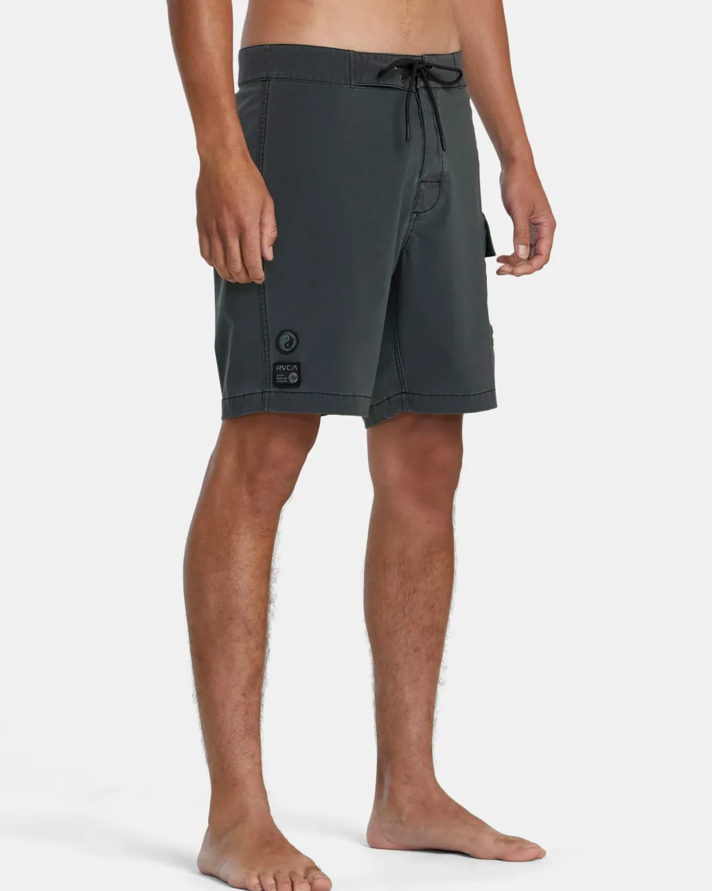 RVCA 18"-19" Outseam>BENJAMIN JEANJEAN SKULL BOARDSHORTS 18''