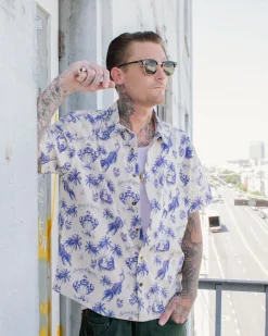 RVCA Shirts / Flannels>CHEFS KISS SHORT SLEEVE SHIRT