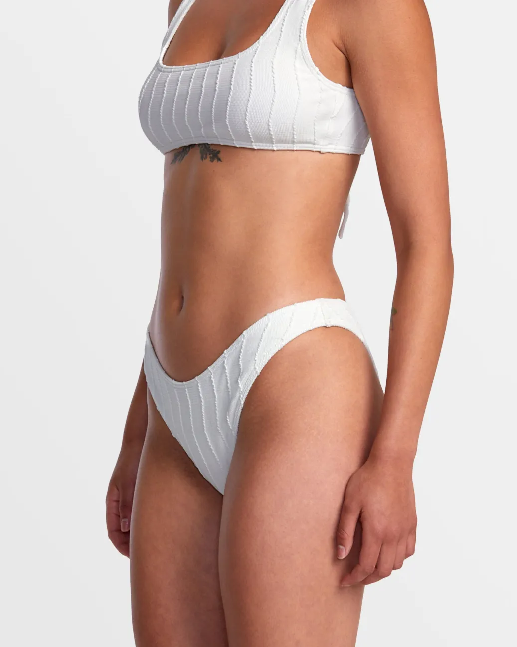 Women RVCA Bikini Bottoms|Bikini Bottoms>CHEVY GROOVES HIGH LEG FRENCH BIKINI BOTTOMS