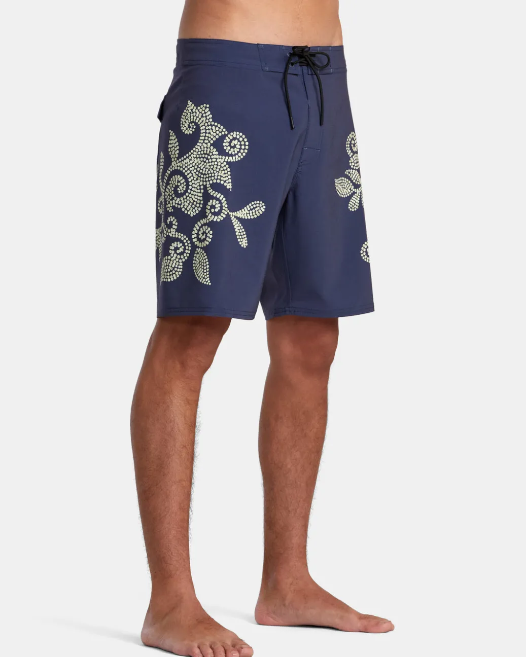 RVCA 16"-17" Outseam>DISPLACED TRUNK 16" BOARDSHORTS