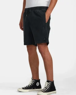 RVCA Shorts / Hybrids><noscript><img width=