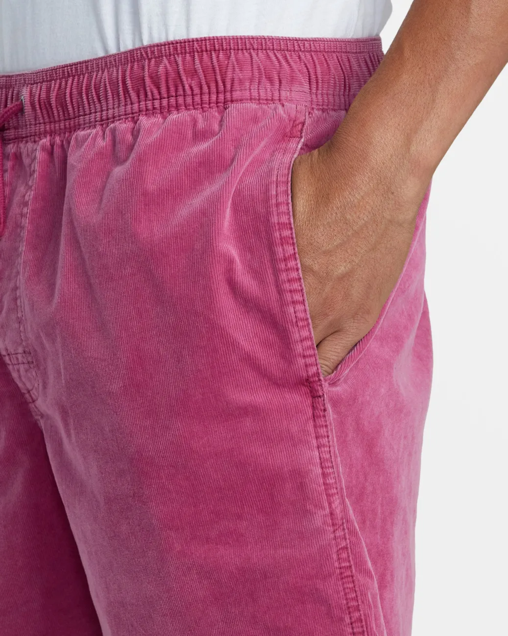 RVCA Shorts / Hybrids>ESCAPE 17" ELASTIC WAIST CORDUROY SHORTS