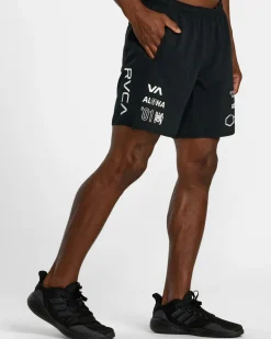 RVCA Shorts / Hybrids><noscript><img width=