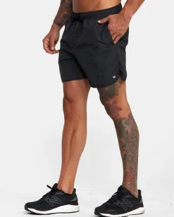 RVCA Shorts / Hybrids><noscript><img width=