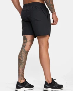 RVCA Shorts / Hybrids><noscript><img width=