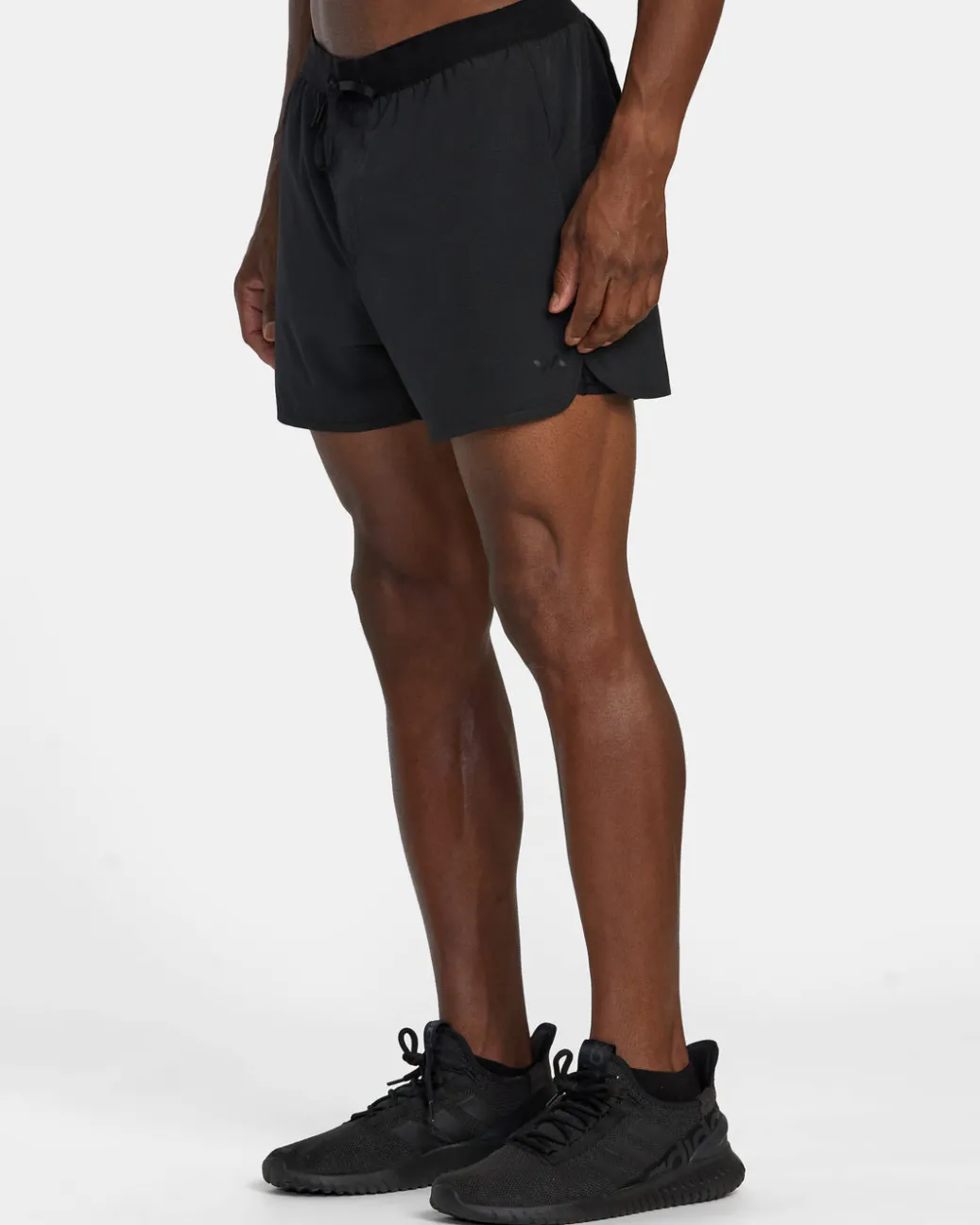 RVCA Shorts / Hybrids>RUNNER 14" ELASTIC WAIST SHORTS