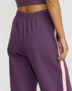 Women RVCA Workout Leggings / Joggers|Pants><noscript><img width=