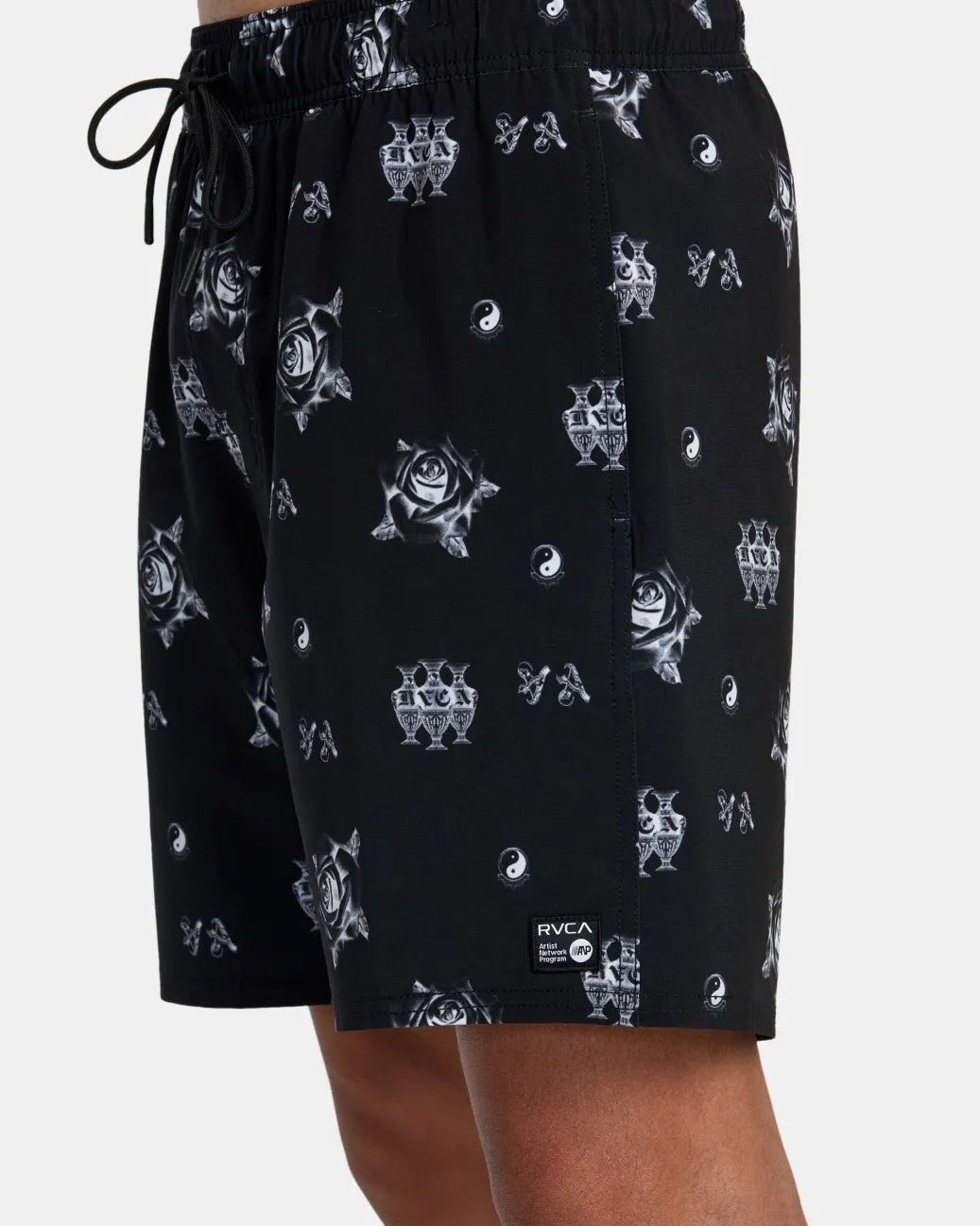 RVCA 16"-17" Outseam>VA ELASTIC WAIST BENJ BOARDSHORTS 17''