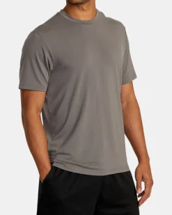 RVCA Workout Shirts|Tees / Tanks><noscript><img width=