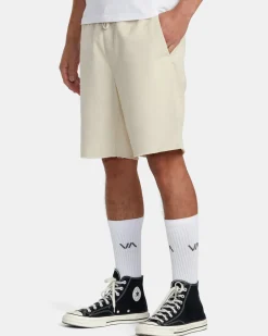 RVCA Shorts / Hybrids><noscript><img width=