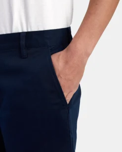 RVCA Shorts / Hybrids><noscript><img width=