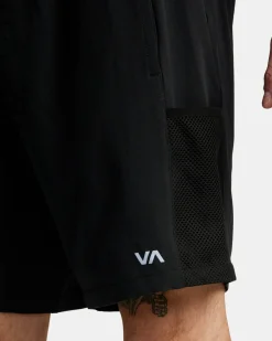 RVCA Shorts / Hybrids><noscript><img width=