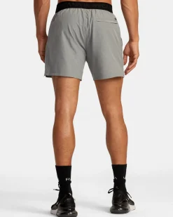 RVCA Compression Clothing|Athletic Shorts>YOGGER 15" ELASTIC WAIST SHORTS